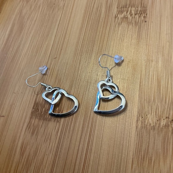 Jewelry - Beautiful pair of Earrings! Brand New!